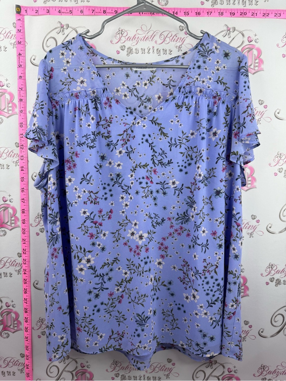 Penningtons blouse ruffle frilly Lavender Floral V-Neck Flutter Sleeve Top